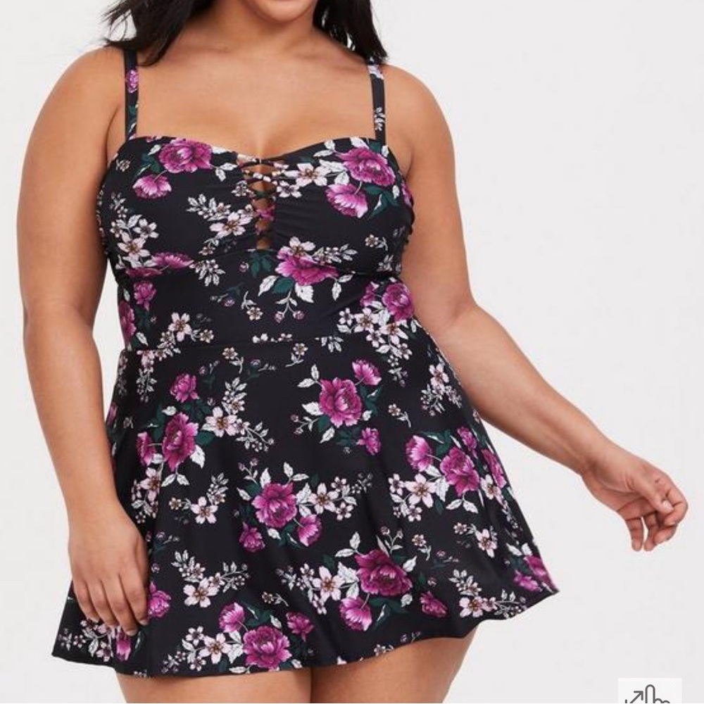 Torrid Flirt Swim Collection One Piece Black Pink Floral Swimsuit Dress Size 4X